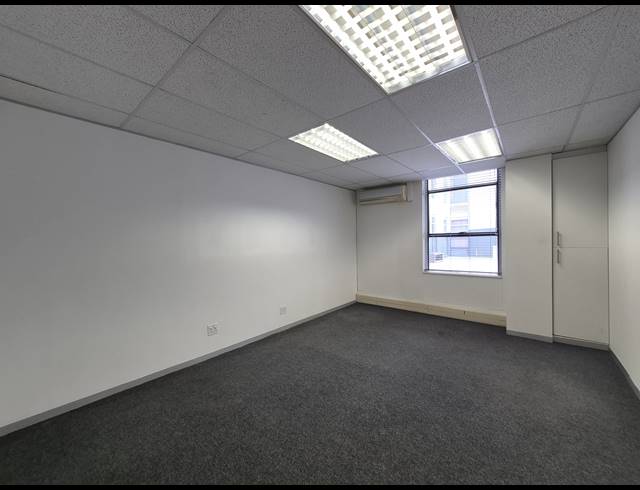 413M² OFFICE TO LET IN CRAIGHALL